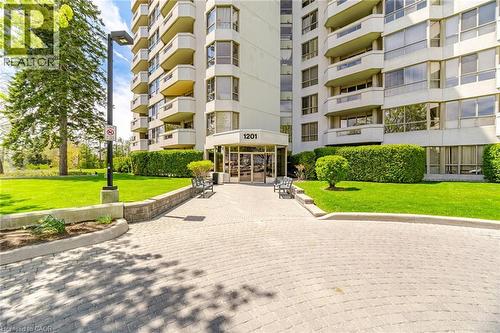 1201 North Shore Boulevard E Unit# 1001, Burlington, ON - Outdoor With Balcony