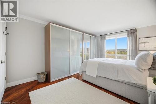 1201 North Shore Boulevard E Unit# 1001, Burlington, ON - Indoor Photo Showing Bedroom