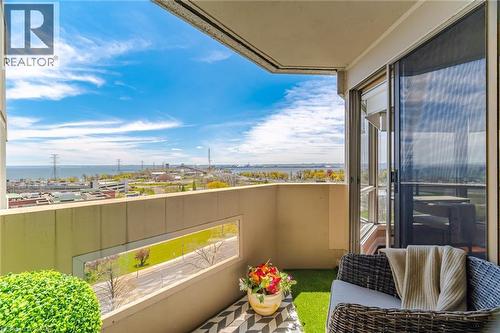 1201 North Shore Boulevard E Unit# 1001, Burlington, ON - Outdoor With Balcony With View With Exterior