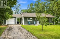 28 KELSON Avenue S Grimsby, ON L3M 4C3