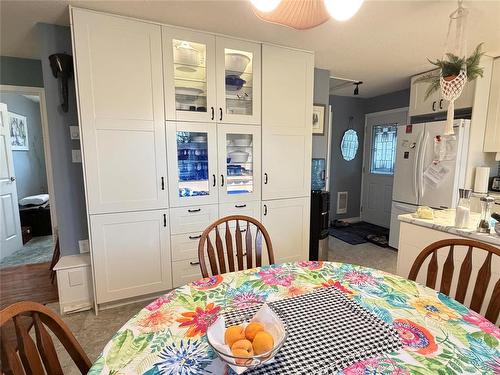 545 3Rd Avenue, Rivers, MB - Indoor Photo Showing Dining Room