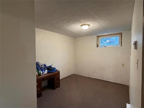 545 3Rd Avenue, Rivers, MB - Indoor Photo Showing Other Room