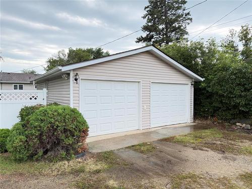545 3Rd Avenue, Rivers, MB - Outdoor With Exterior