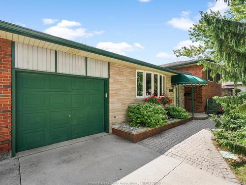 5830 Canada, Lasalle, ON 
