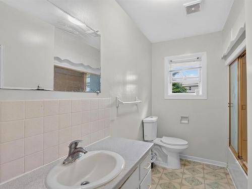 127 Highland Avenue, Wolfville, NS - Indoor Photo Showing Bathroom
