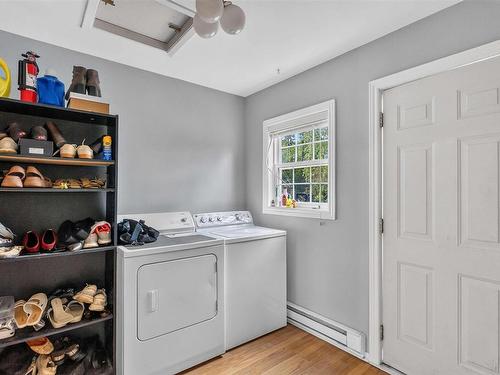 127 Highland Avenue, Wolfville, NS - Indoor Photo Showing Laundry Room