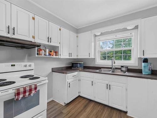 127 Highland Avenue, Wolfville, NS - Indoor Photo Showing Kitchen With Double Sink