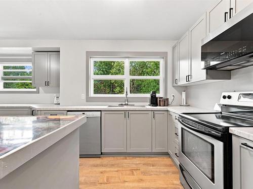 39 Delmerle Drive, Whites Lake, NS - Indoor Photo Showing Kitchen