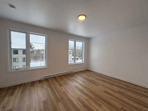 Master Bedroom - 301-130 Place Marc-Favreau, Cowansville, QC - Indoor Photo Showing Other Room