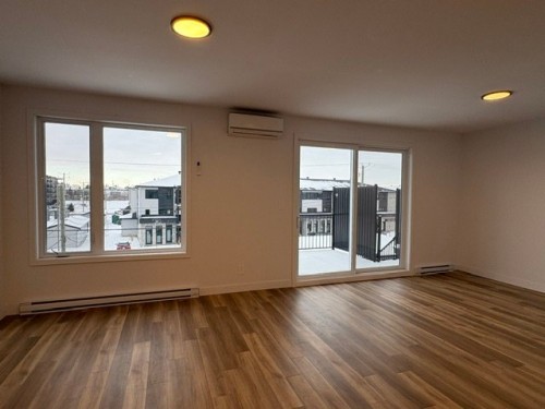 Living Room - 301-130 Place Marc-Favreau, Cowansville, QC - Indoor Photo Showing Other Room