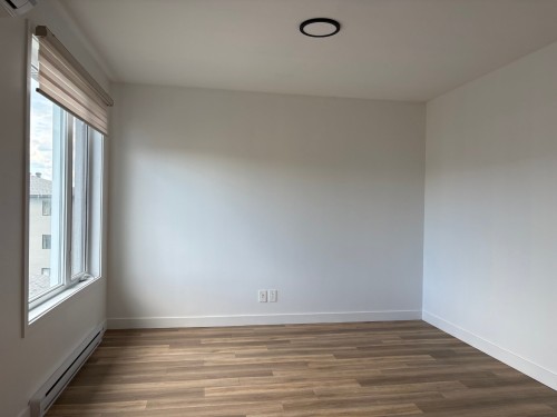Salon - 302-130 Place Marc-Favreau, Cowansville, QC - Indoor Photo Showing Other Room