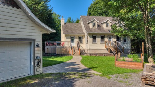 212 Rue du Havre  Saint-Colomban, QC J5K 2V8