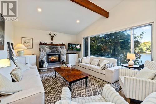 8 Firefly Way, Seguin, ON - Indoor Photo Showing Living Room With Fireplace