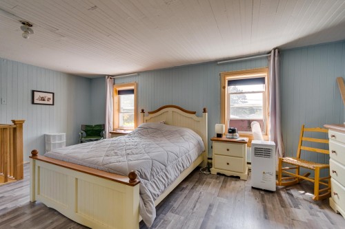 Chambre à coucher principale - 105 Rue Principale, Ripon, QC - Indoor Photo Showing Bedroom