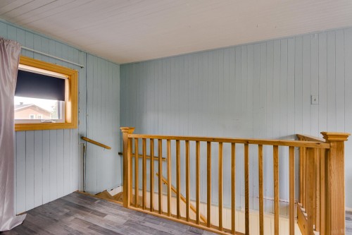Escalier - 105 Rue Principale, Ripon, QC - Indoor Photo Showing Other Room