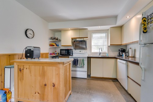 Cuisine - 105 Rue Principale, Ripon, QC - Indoor Photo Showing Kitchen With Double Sink