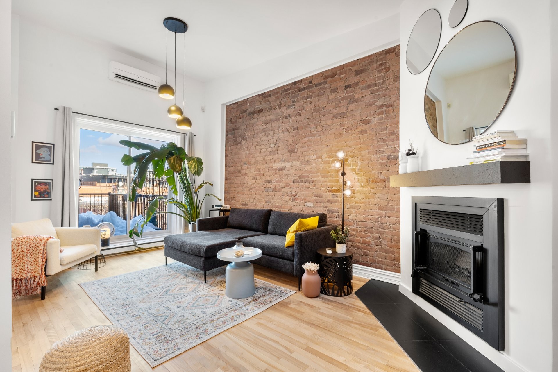 2035 Rue Sanguinet — photo 3