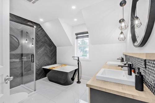 Salle de bains - 2785 Rue Simonne-Monet-Chartrand, Mascouche, QC - Indoor Photo Showing Bathroom