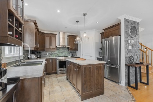 Cuisine - 2785 Rue Simonne-Monet-Chartrand, Mascouche, QC - Indoor Photo Showing Kitchen With Double Sink With Upgraded Kitchen