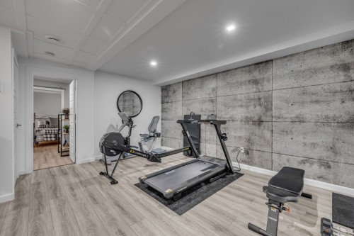 Salle familiale - 254 Rue Hamel, Saint-Gilles, QC - Indoor Photo Showing Gym Room