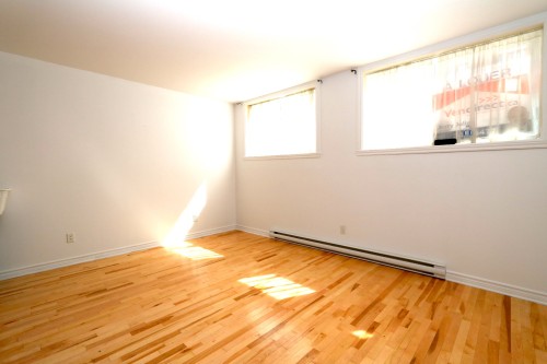 Living Room - 002-991 Rue Atateken, Montréal (Ville-Marie), QC - Indoor Photo Showing Other Room