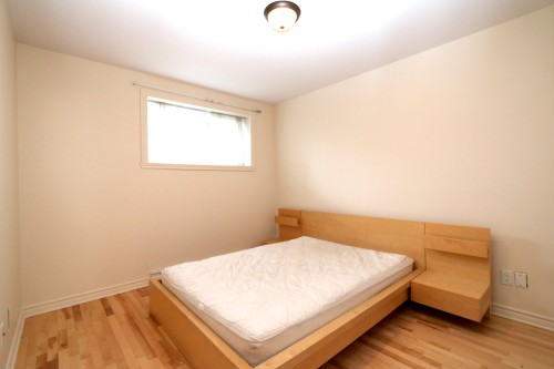 Master Bedroom - 002-991 Rue Atateken, Montréal (Ville-Marie), QC - Indoor Photo Showing Bedroom