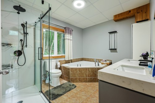 Salle de bains - 1200 Route 309, L'Ange-Gardien, QC - Indoor Photo Showing Bathroom