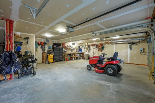 Garage - 1200 Route 309, L'Ange-Gardien, QC - Indoor Photo Showing Garage