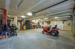 Garage - 