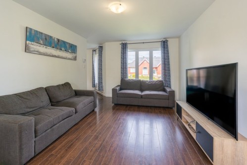 Salon - 1380 Rue Paris, Drummondville, QC - Indoor Photo Showing Living Room