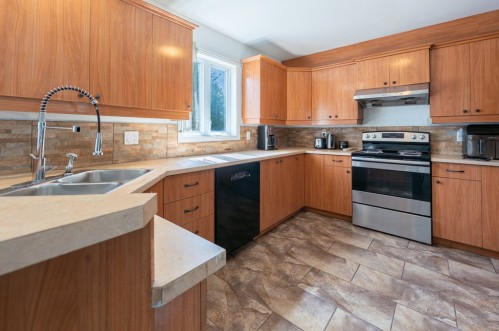 Cuisine - 1380 Rue Paris, Drummondville, QC - Indoor Photo Showing Kitchen With Double Sink