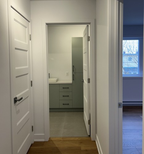 Bathroom - 4-57 Rue Joron, Salaberry-De-Valleyfield, QC - Indoor Photo Showing Other Room