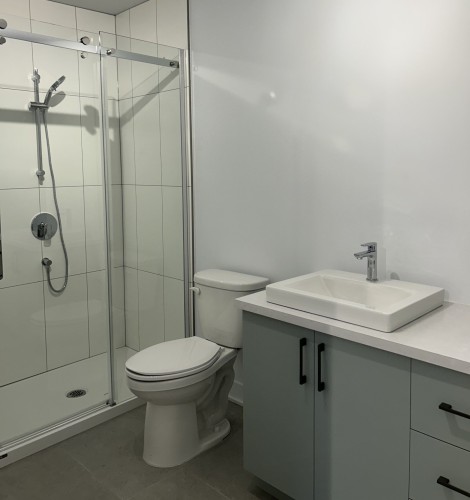 Bathroom - 4-57 Rue Joron, Salaberry-De-Valleyfield, QC - Indoor Photo Showing Bathroom