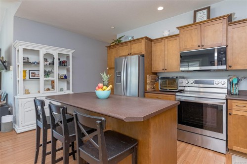 6183 Drombeg Pl, Duncan, BC - Indoor Photo Showing Kitchen