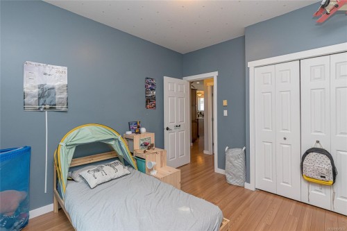 6183 Drombeg Pl, Duncan, BC - Indoor Photo Showing Bedroom