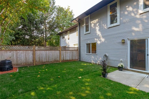 6183 Drombeg Pl, Duncan, BC - Outdoor