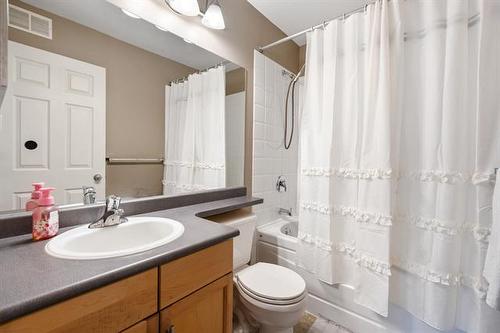 30 Colshort Pl, Winnipeg, MB - Indoor Photo Showing Bathroom