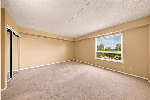 306-1840 Henderson Hwy, Winnipeg, MB - Indoor Photo Showing Other Room