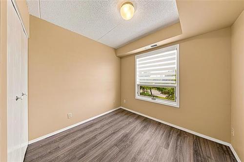 306-1840 Henderson Hwy, Winnipeg, MB - Indoor Photo Showing Other Room