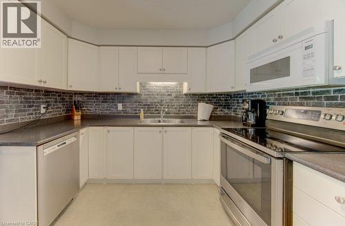 412 Tealby Crescent Unit# A, Waterloo, ON - Indoor Photo Showing Kitchen