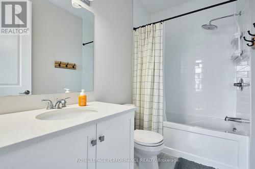 56 Pelham Crescent, Ottawa, ON - Indoor Photo Showing Bathroom