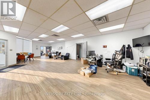 1581 Courtneypark Drive E, Mississauga, ON 
