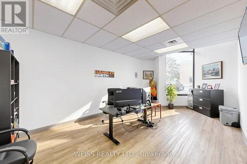 1581 Courtneypark Drive E, Mississauga, ON 