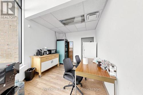 1581 Courtneypark Drive E, Mississauga, ON 