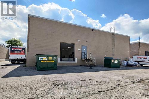 1581 Courtneypark Drive E, Mississauga, ON 