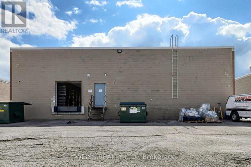 1581 Courtneypark Drive E, Mississauga, ON 