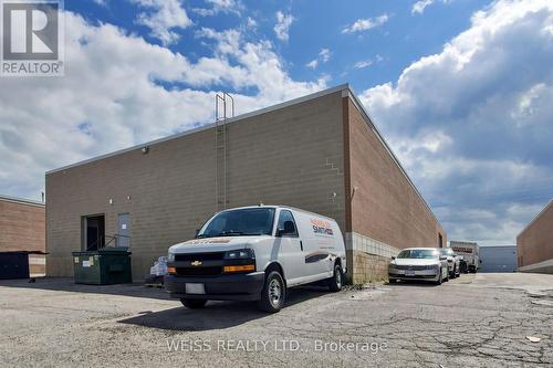 1581 Courtneypark Drive E, Mississauga, ON 