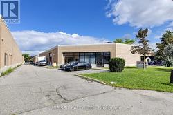 1581 COURTNEYPARK DRIVE E  Mississauga, ON L5T 1V9