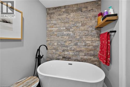 133 Shetland Street, Caledonia, ON - Indoor Photo Showing Bathroom