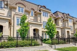 287 REBECCA STREET Oakville, ON L6K 0G9
